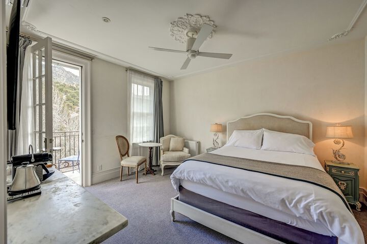 Surf Hotel & Chateau