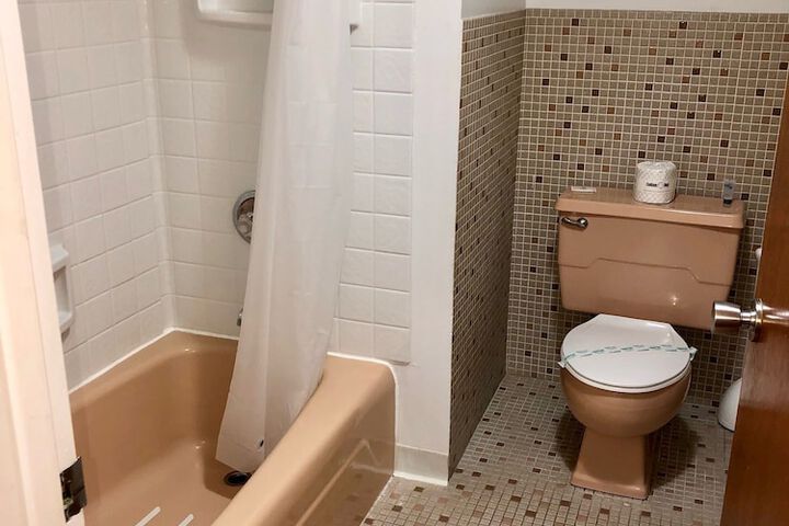 Room 15 of 44