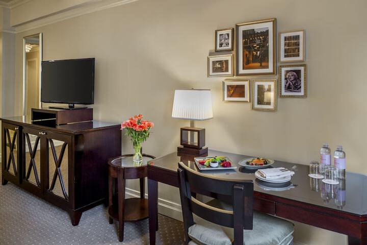 Room 26 of 40