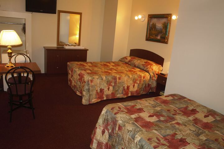 Room 26 of 33