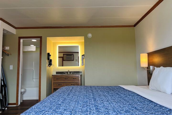 Mariner Inn and Suites