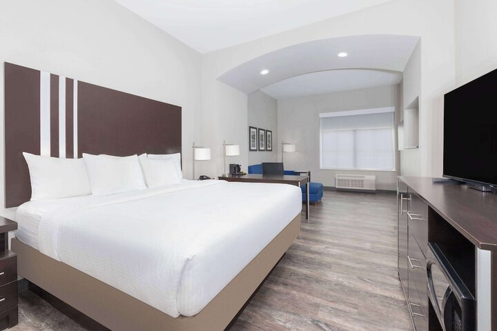 La Quinta Inn & Suites by Wyndham Tyler - University Area
