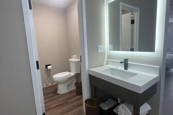 Luxor Inn & Suites a Travelodge by Wyndham