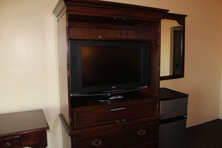 Room 17 of 37