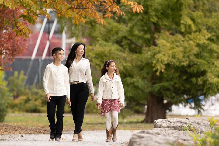 Holiday Inn Oakville Centre by IHG