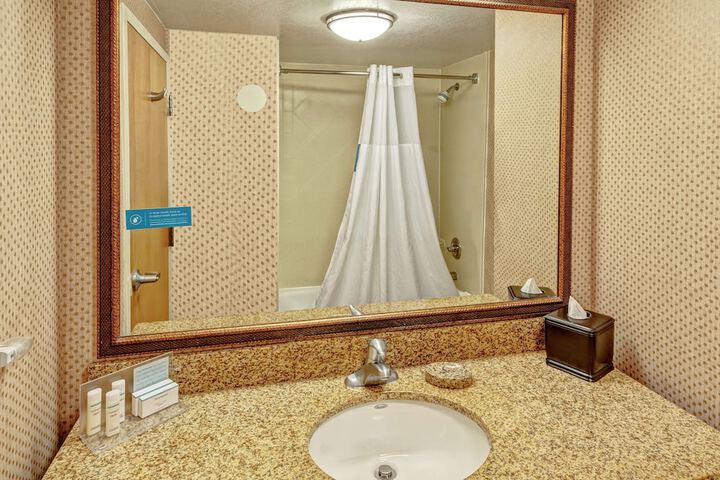 Room 25 of 36