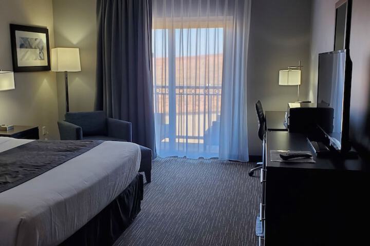 Room 27 of 51