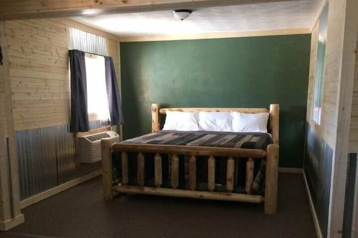 Room 20 of 28