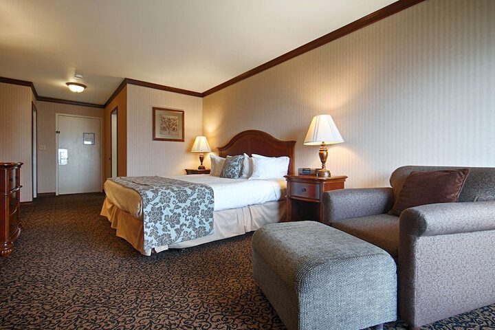 Best Western Edgewater Resort