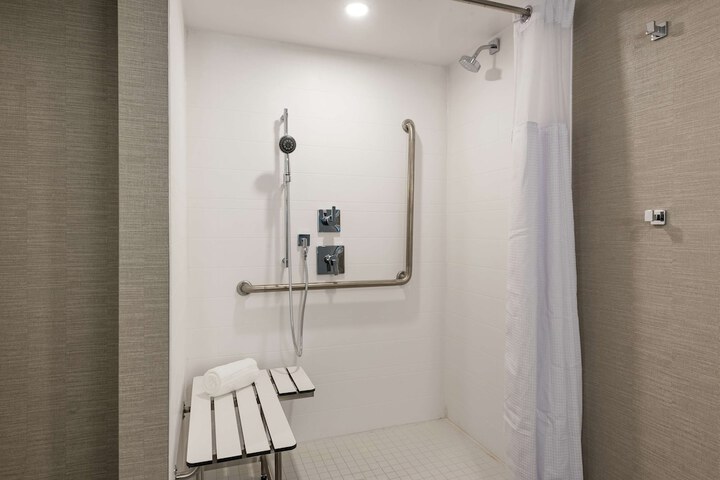 Room 19 of 58