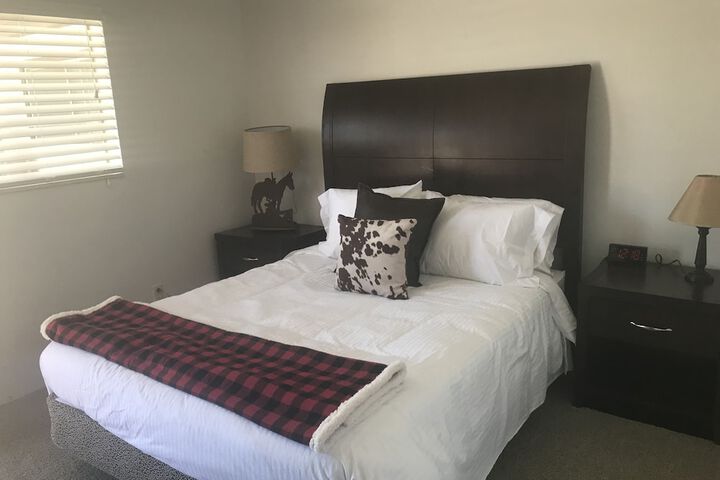 Room 12 of 25