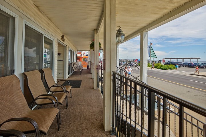 Terrace/Patio 34 of 34