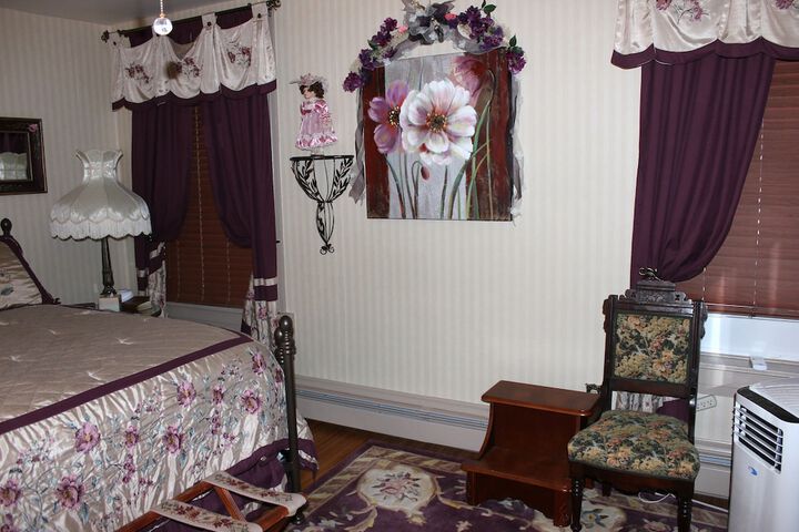 Carriage Stop Bed & Breakfast