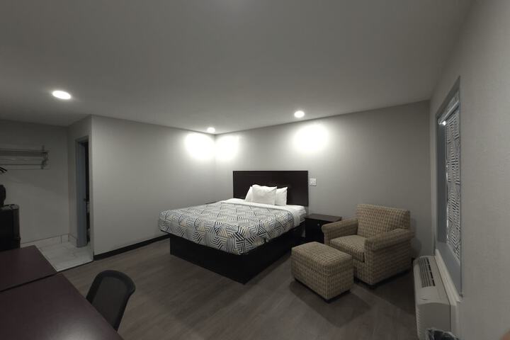Room 14 of 14