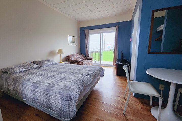 Room 43 of 102
