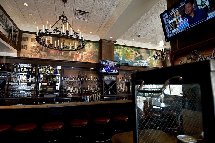 Lounge 134 of 154