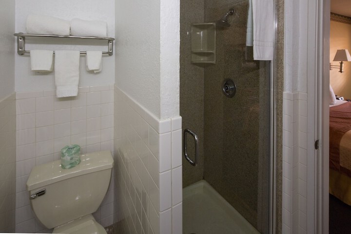 Room 12 of 50