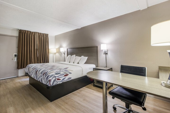Room 30 of 40