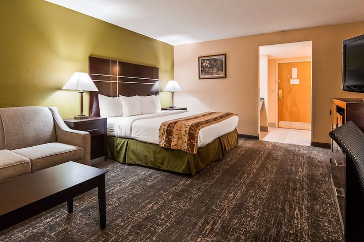 Room 10 of 20