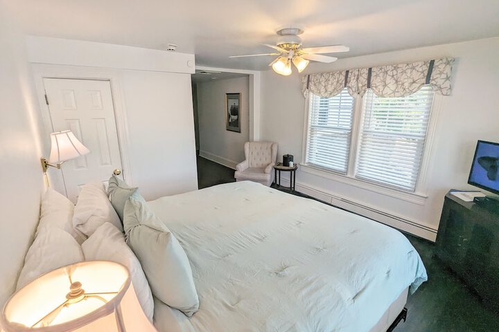 Room 50 of 191