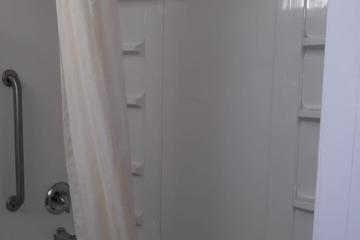 Room 11 of 24