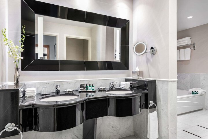 Sofitel Montreal Golden Mile