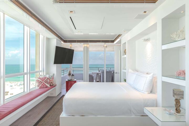 Room 74 of 120