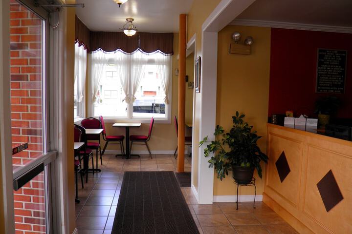 Hotel Interior 4 of 37