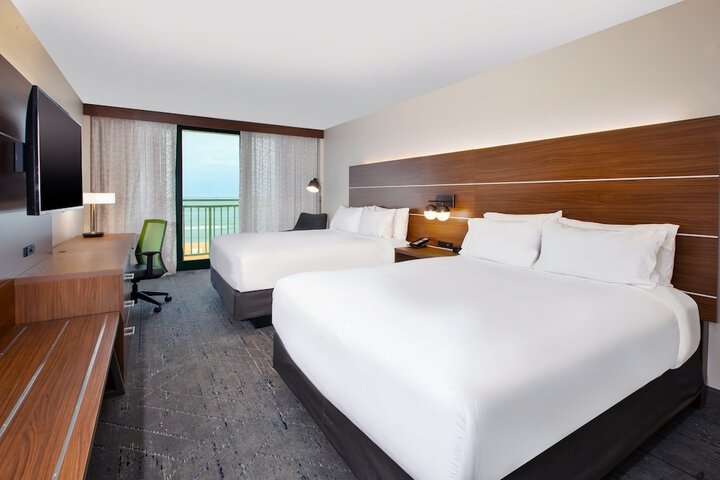 Room 17 of 41
