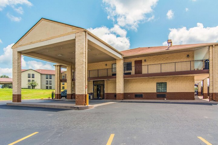 Hotel 6 of 43