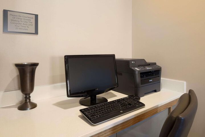 Business Center 15 of 15