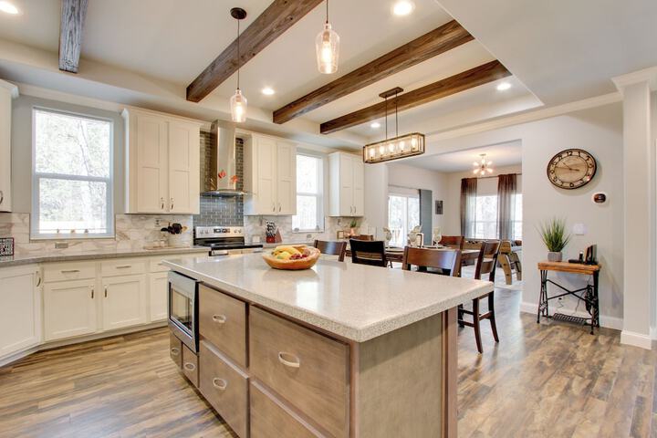 the Hub La Pine Vacation Rental - Dog Friendly!