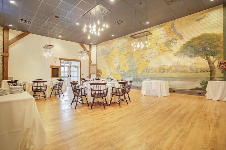 Ballroom/Hall 107 of 119