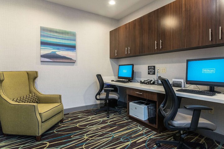 Business Center 33 of 33