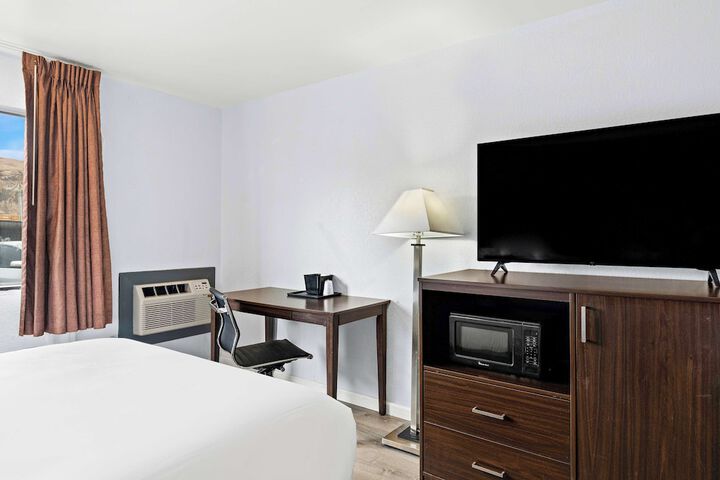 Room 11 of 30