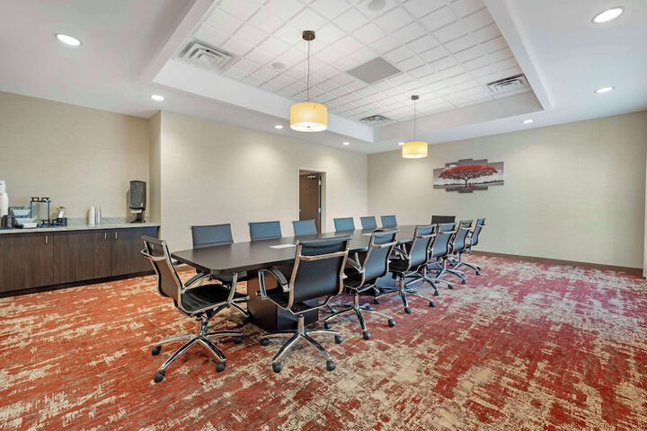 Best Western Plus Lakeview Hotel