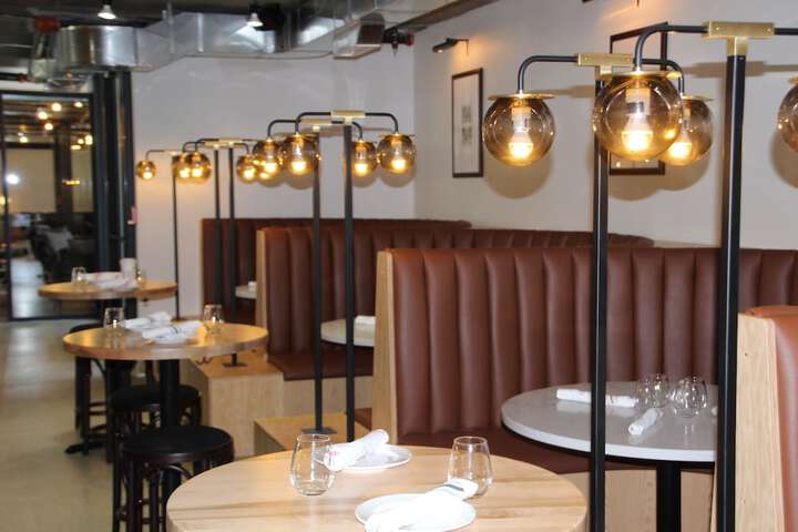 Dining 73 of 112