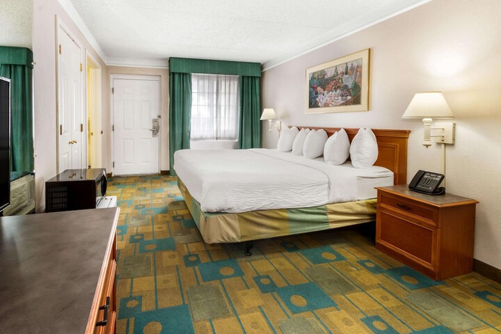 Room 14 of 29