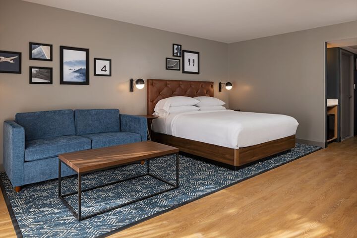 Four Points by Sheraton Bakersfield