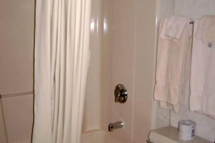 Room 71 of 110