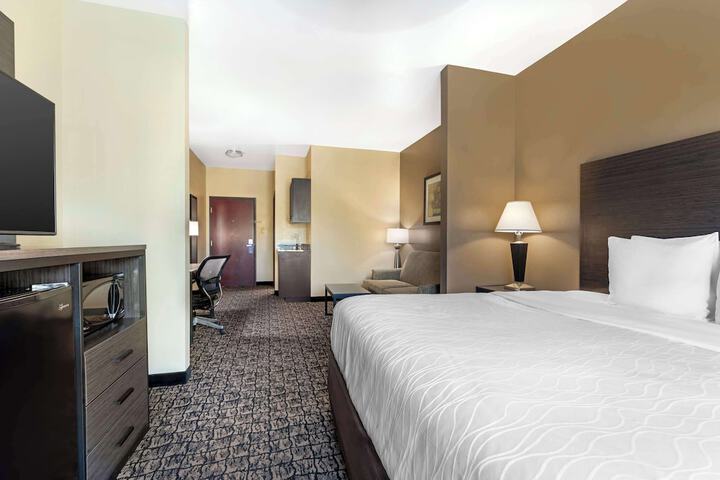 Best Western Carthage Inn & Suites
