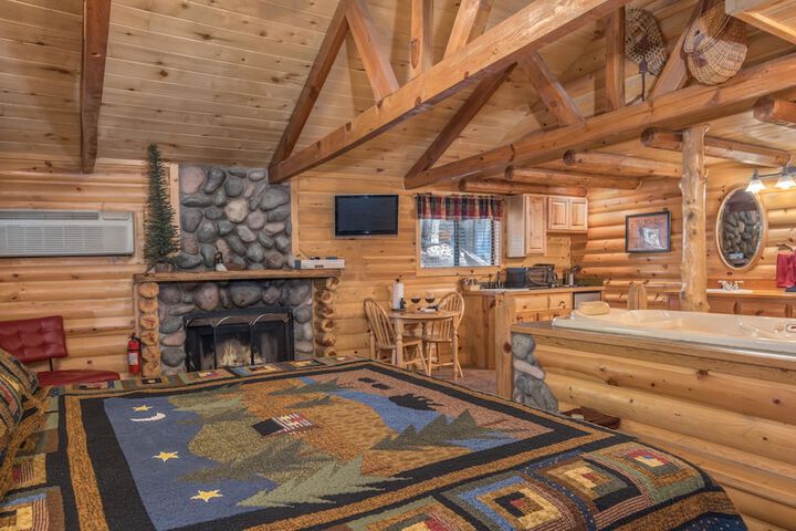 Upper Canyon Inn & Cabins