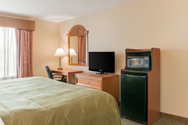 Room 15 of 40