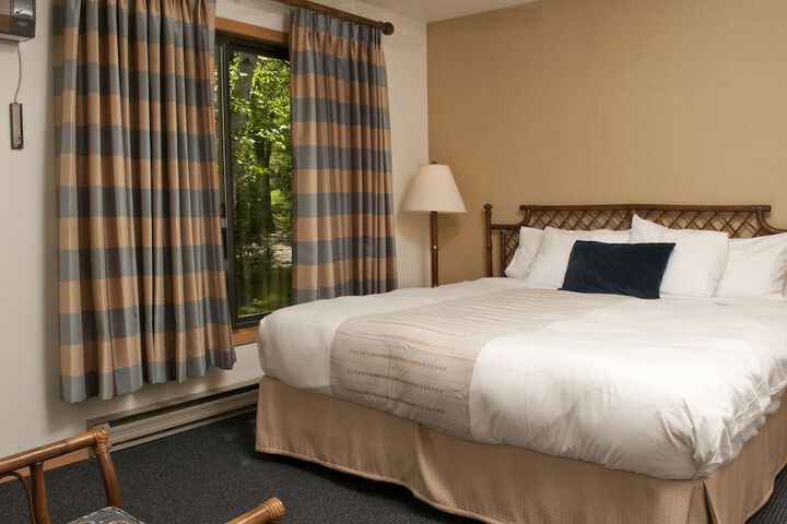 Room 21 of 38