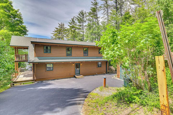 Lakefront Corinth Log Home: Private Dock Fire Pit