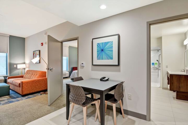 Room 17 of 41