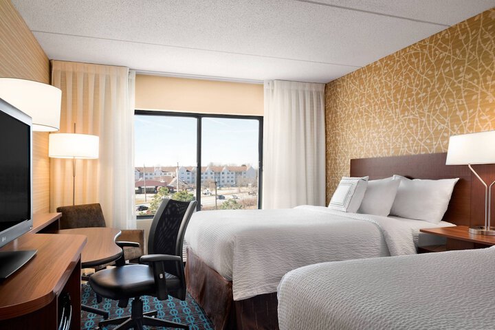 Room 10 of 18