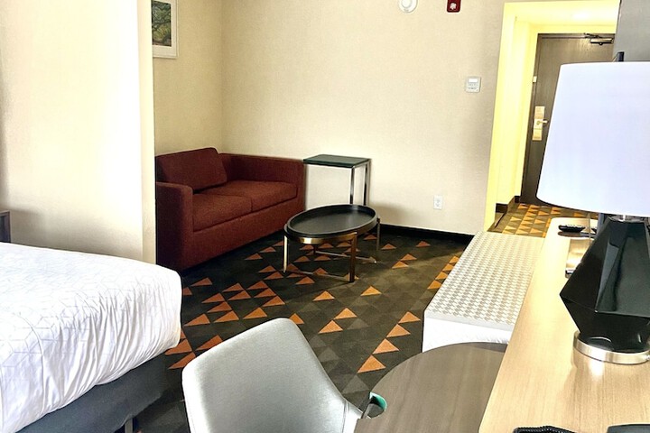 Room 54 of 95