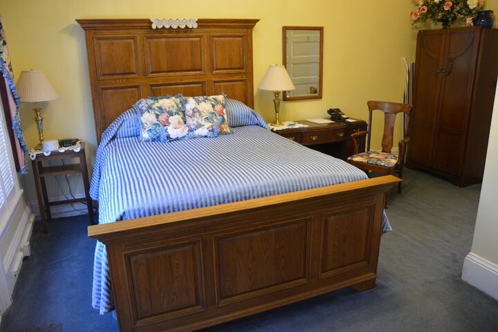 Room 27 of 54