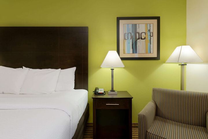 Room 41 of 51